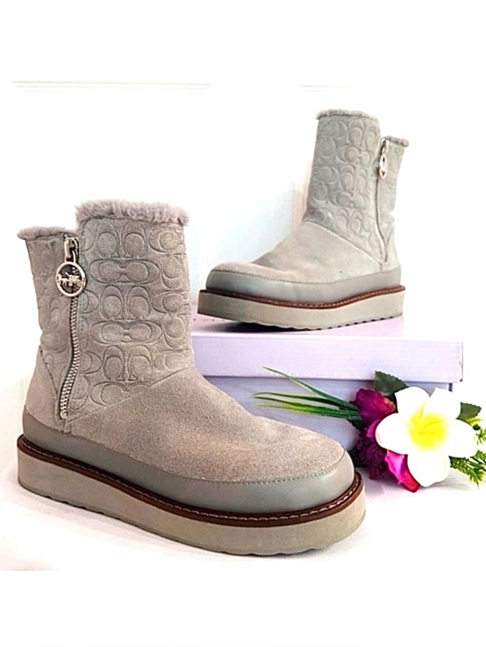 COACH ~ Gray Suede Leather Boots w/Faux Fur Tread Soles & Silver Hardware size 7